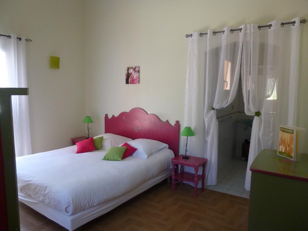 Domaine De Flo Adult A Partir De 16 Ans Bed & Breakfast Saint-Jean-de-la-Blaquiere Ruang foto