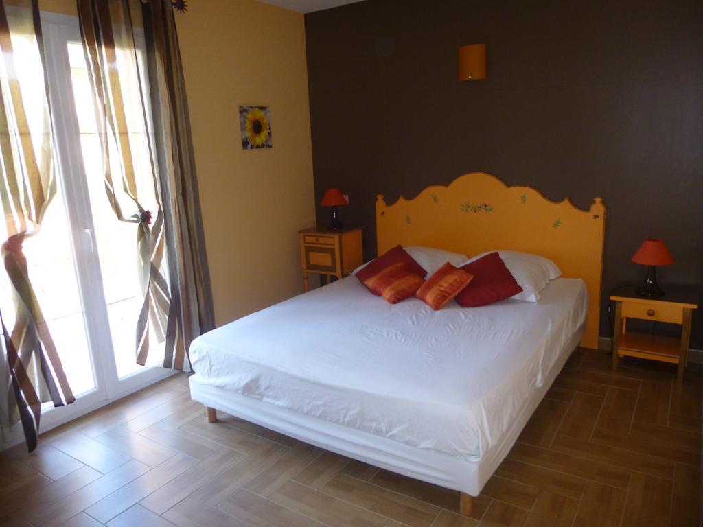 Domaine De Flo Adult A Partir De 16 Ans Bed & Breakfast Saint-Jean-de-la-Blaquiere Ruang foto