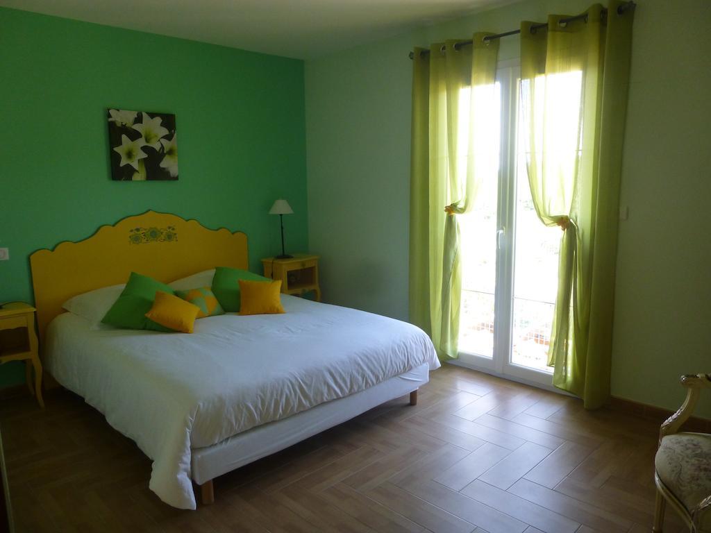Domaine De Flo Adult A Partir De 16 Ans Bed & Breakfast Saint-Jean-de-la-Blaquiere Ruang foto