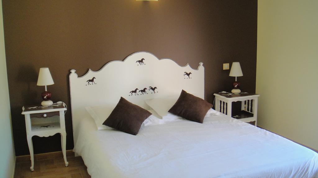 Domaine De Flo Adult A Partir De 16 Ans Bed & Breakfast Saint-Jean-de-la-Blaquiere Ruang foto