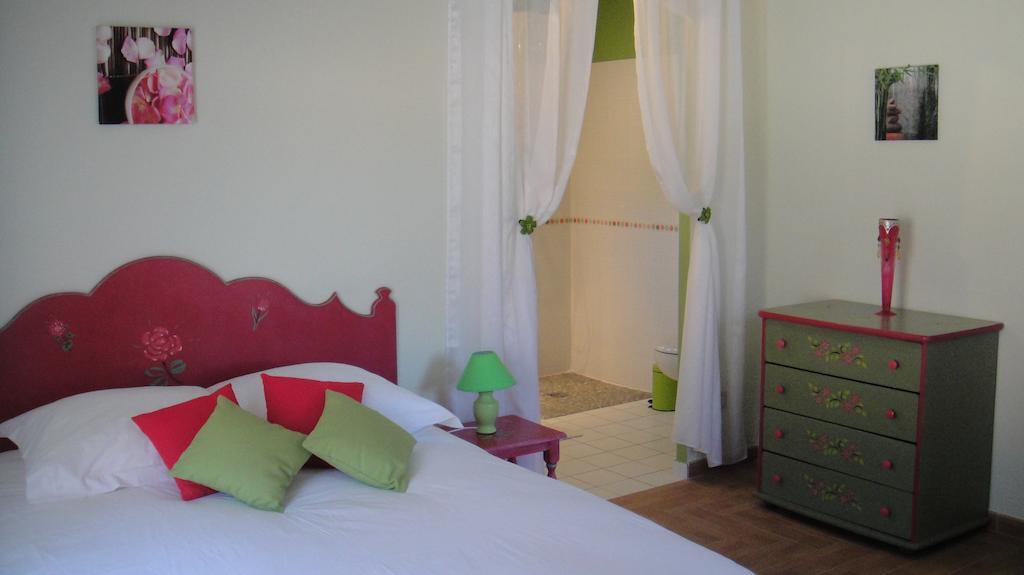 Domaine De Flo Adult A Partir De 16 Ans Bed & Breakfast Saint-Jean-de-la-Blaquiere Ruang foto