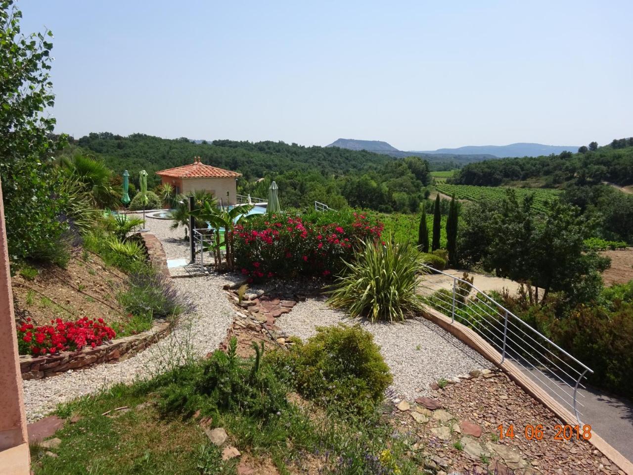 Domaine De Flo Adult A Partir De 16 Ans Bed & Breakfast Saint-Jean-de-la-Blaquiere Bagian luar foto